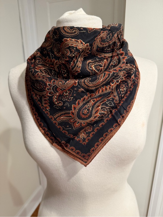 Evan Picone Accessories - Vintage Evan-Picone Silk Paisley Square Scarf Neckerchief Black Copper 24"